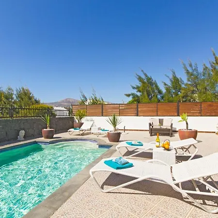 Willa Puerto Del Carmen Sleeps 8 Pool Air Con Wifi
