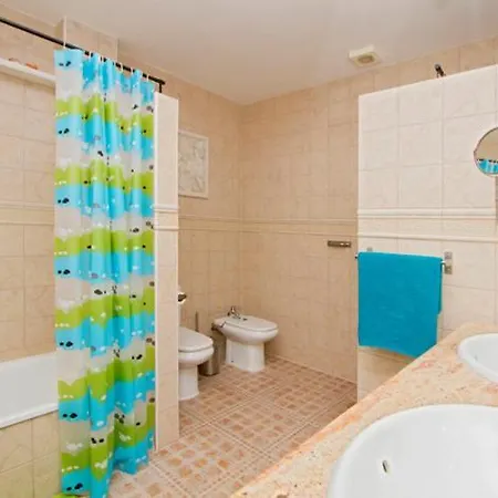 Puerto Del Carmen Sleeps 8 Pool Air Con Wifi Puerto del Carmen (Lanzarote)